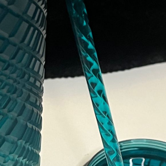 NWT Starbucks 2023 Green Gradient Ombre Jeweled Cold Cup Tumbler Venti - Picture 6 of 10